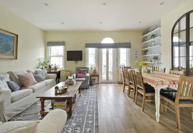 Comeragh Road, holiday home in West Kensington, London