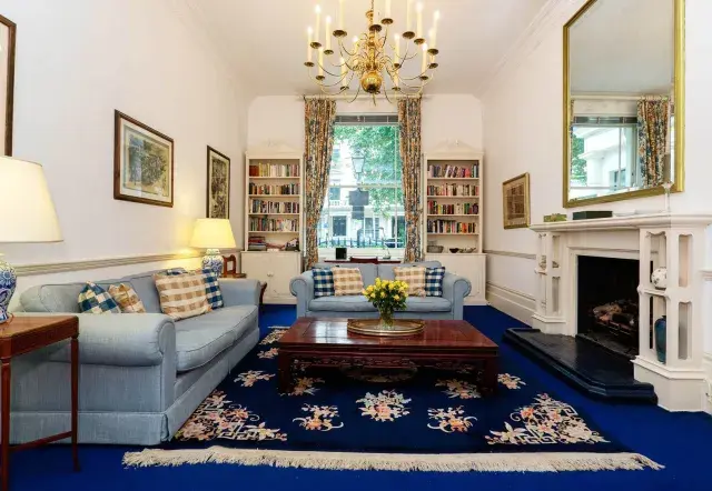 Queen's Gardens, holiday home in Bayswater, London