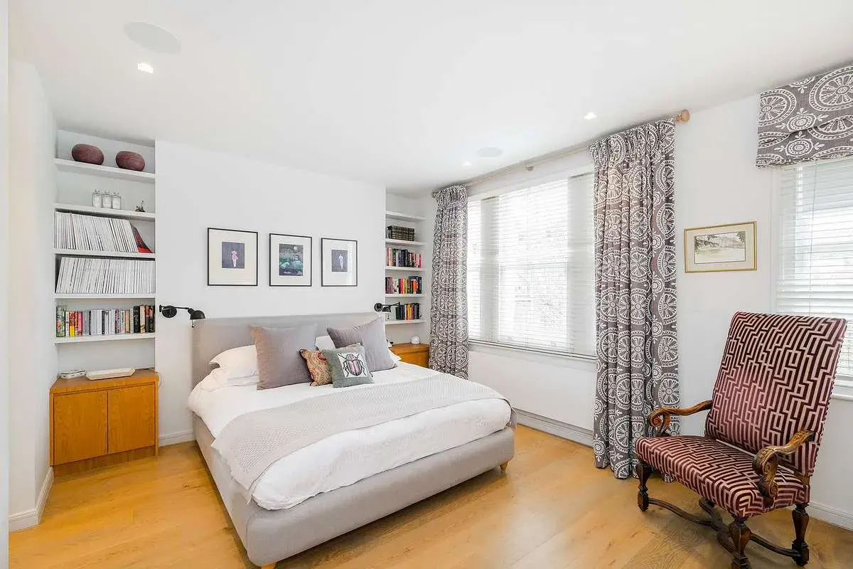 Rush Hill Road, holiday home in Clapham, London