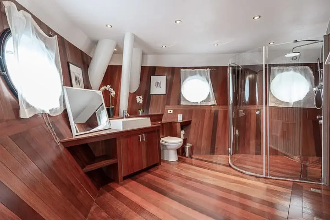 House Boat, holiday home in Islington, London