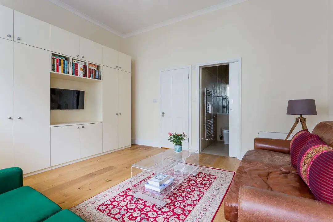 Marloes Road, holiday home in Kensington, London