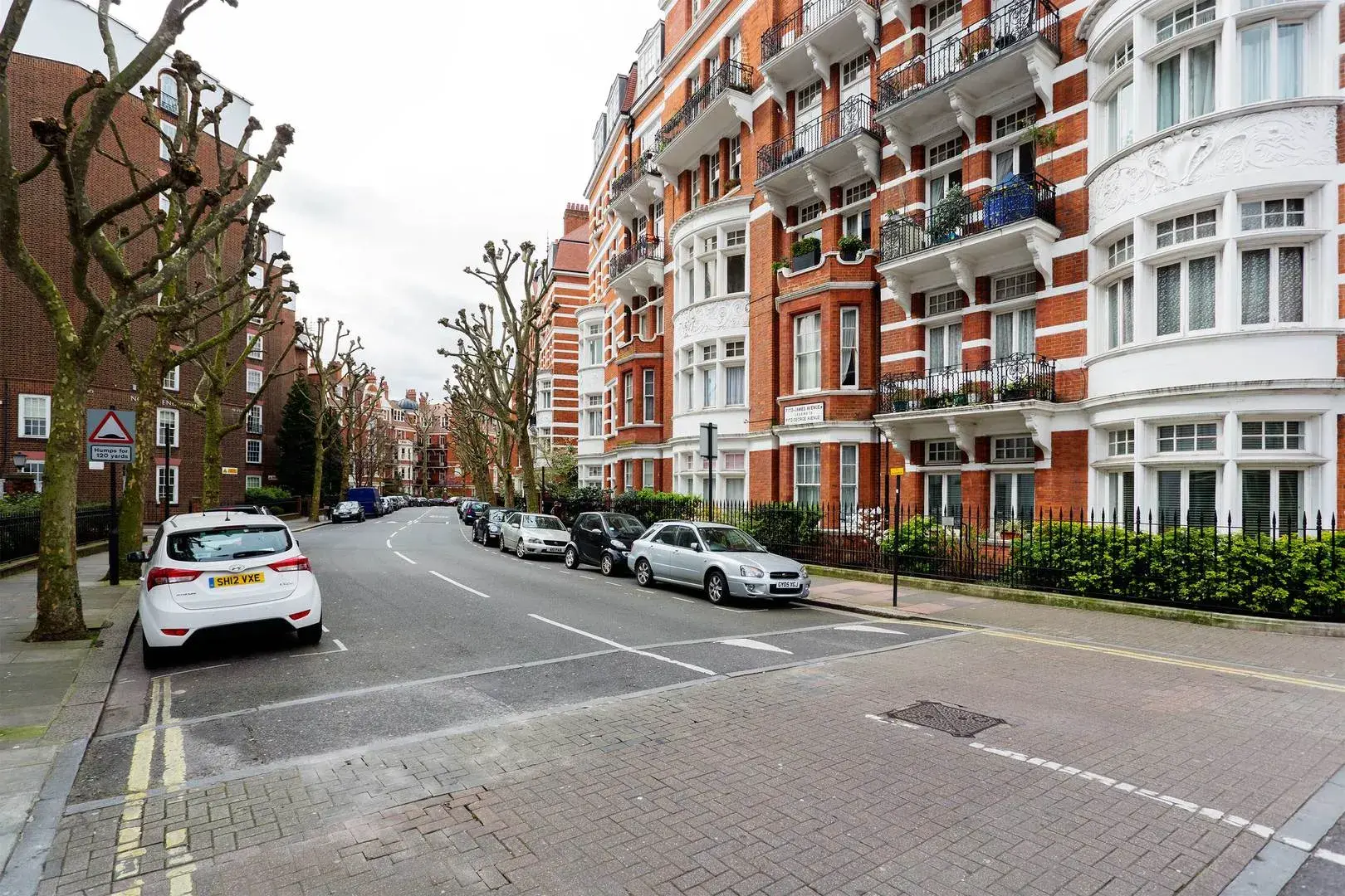 Fitzjames Avenue, holiday home in Kensington, London