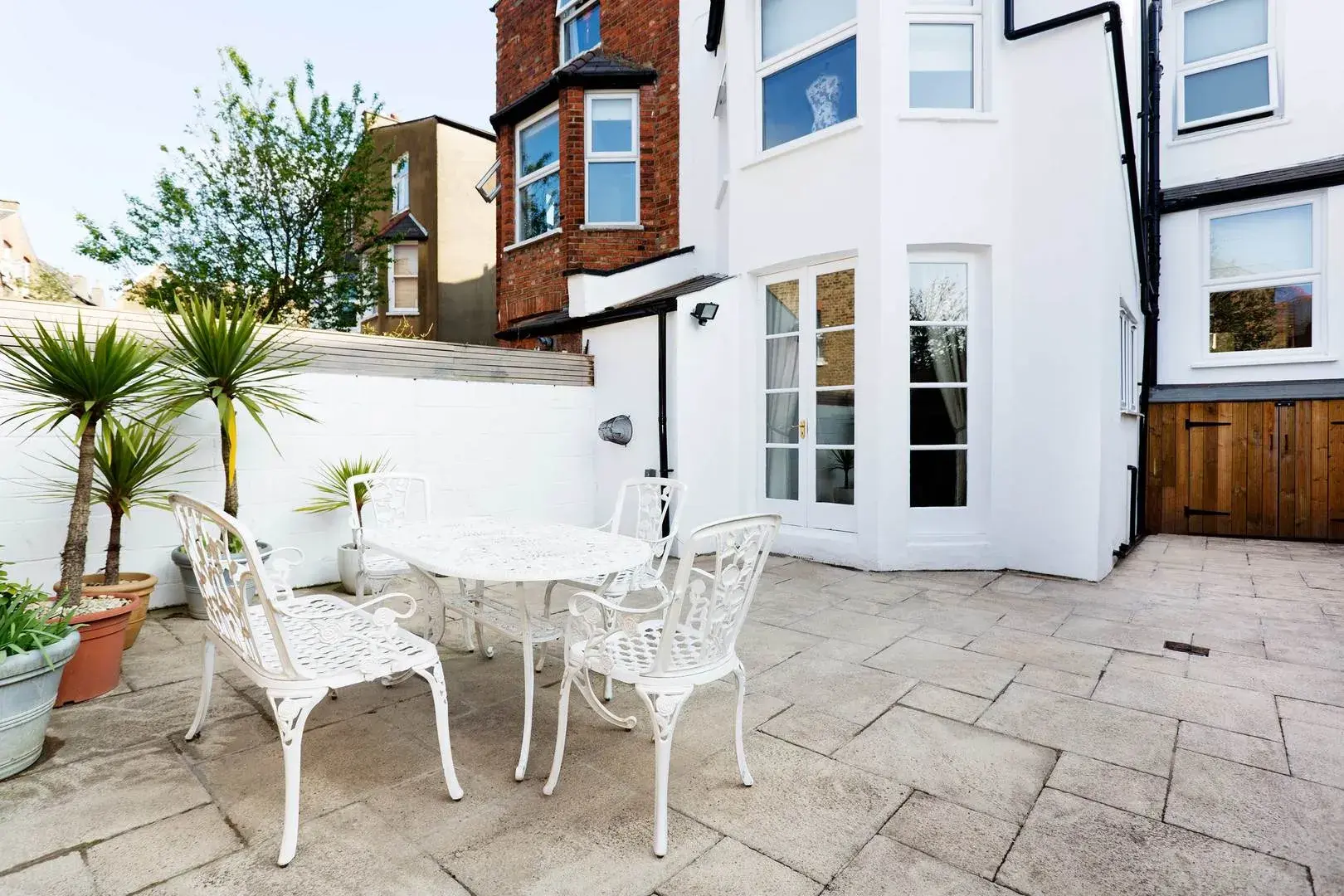 Holmdale Road, holiday home in London