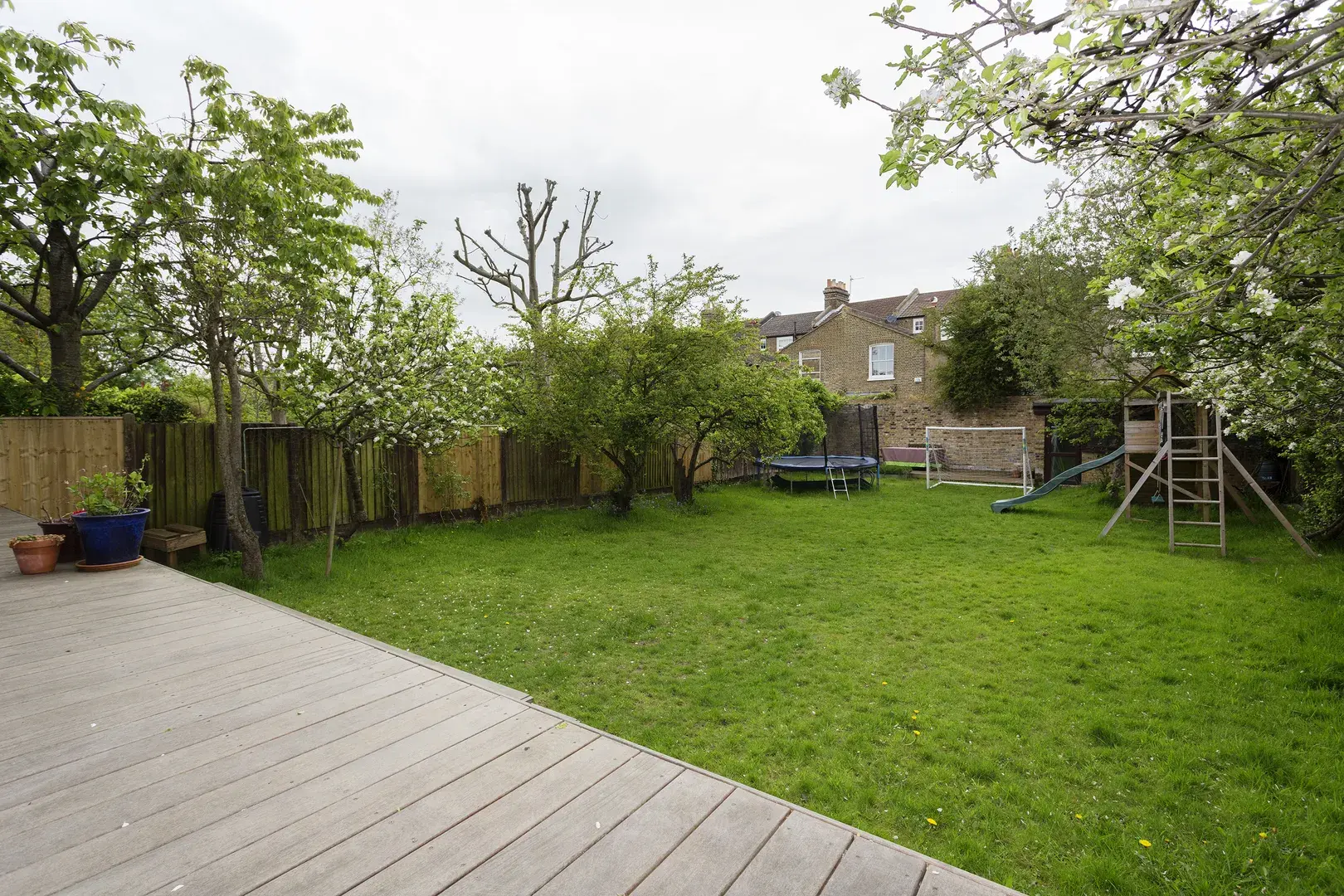 Woodbourne Avenue, holiday home in Wandsworth, London