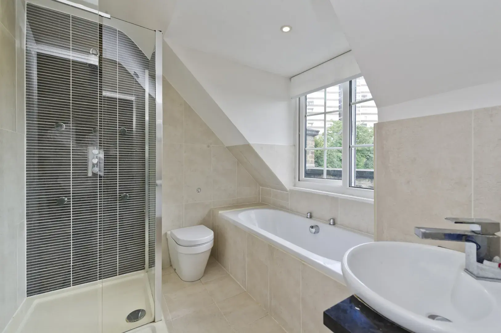 Somerset Road, holiday home in Wimbledon – South London, London